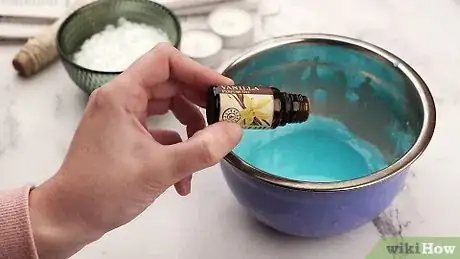 Imagen titulada Melt Wax for Candles Step 8