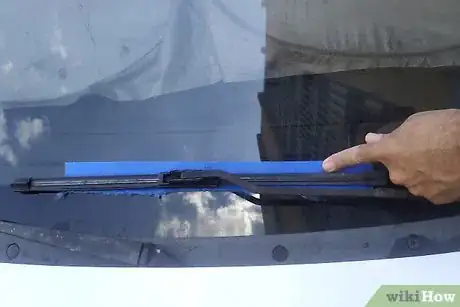 Imagen titulada Remove Windshield Wipers Step 26