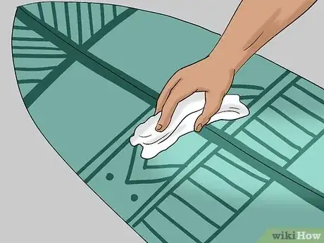 Imagen titulada Clean a Longboard Step 19
