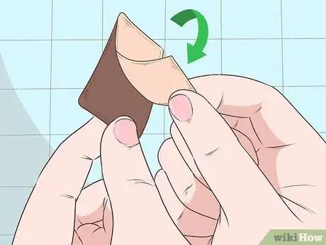 Imagen titulada Apply a Nicotine Patch Step 5