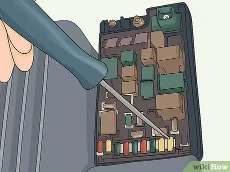 Imagen titulada Check Fuses Step 11