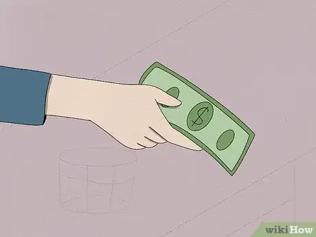 Imagen titulada Tip a Bartender Step 1