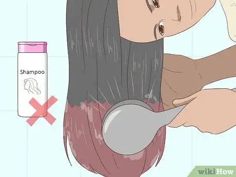 Imagen titulada Dye Hair with Kool Aid Step 25