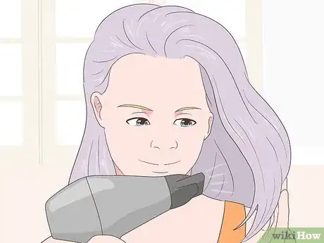Imagen titulada Dye Hair with Kool Aid Step 12
