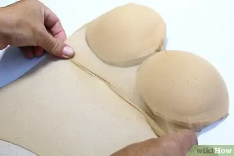 Imagen titulada Make Fake Breasts Step 15