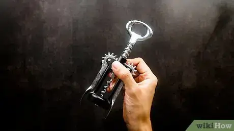 Imagen titulada Use a Corkscrew Step 5