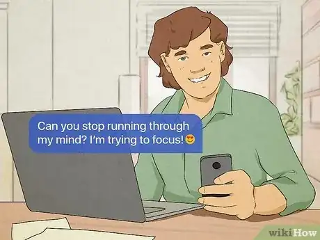 Imagen titulada Show Your Boyfriend You Love Him over Text Step 3
