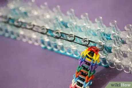 Imagen titulada Make a Ladder Bracelet on the Rainbow Loom Step 9Bullet1