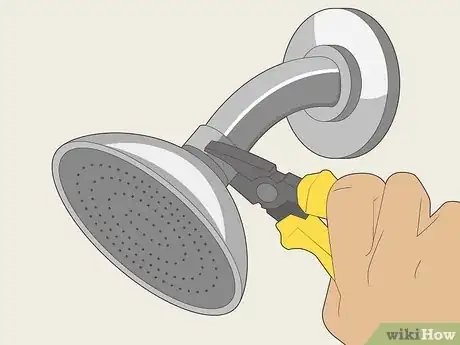 Imagen titulada Remove a Shower Head Step 4