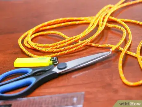 Imagen titulada Make a Paracord Bracelet Step 13