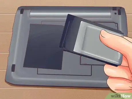 Imagen titulada Recover Data from the Hard Drive of a Dead Laptop Step 3