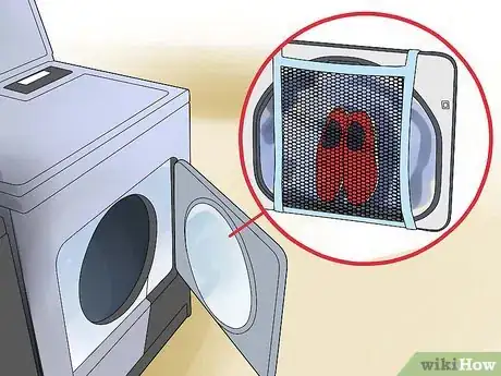 Imagen titulada Stop Shoes from Banging in the Dryer Step 5