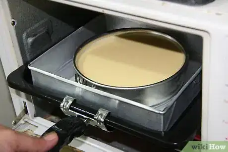 Imagen titulada Make a Bailey's Cheesecake Step 8