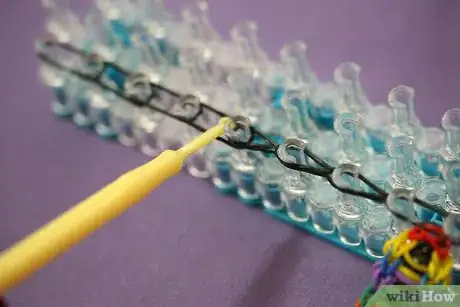 Imagen titulada Make a Ladder Bracelet on the Rainbow Loom Step 9Bullet2
