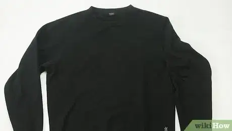 Imagen titulada Fold a Sweater Step 14