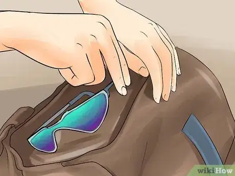 Imagen titulada Prevent Headaches After Air Travel Step 3