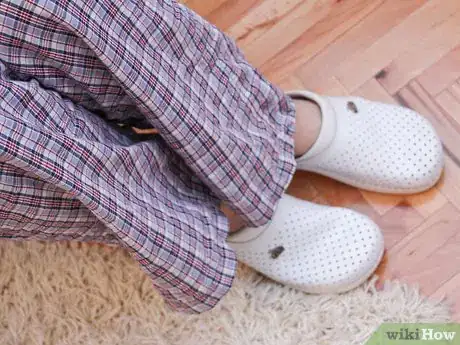 Imagen titulada Prevent Ingrown Hairs on Your Legs Step 7