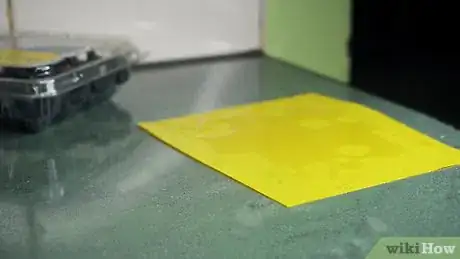 Imagen titulada Set a Mousetrap Step 9