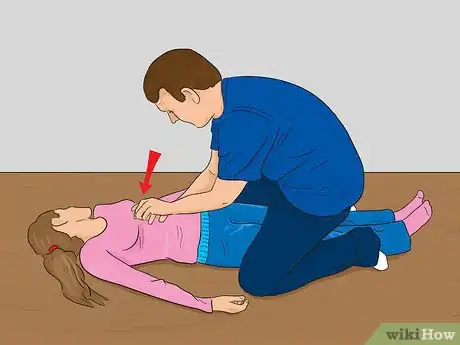 Imagen titulada Perform the Heimlich Maneuver Step 11