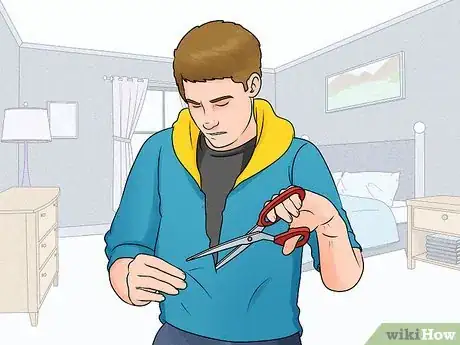 Imagen titulada Get Pepper Spray Out of Eyes Step 4