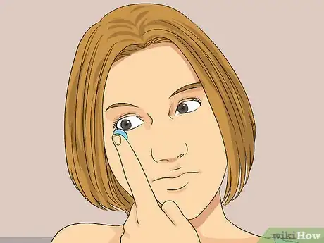 Imagen titulada Put In and Take Out Contacts Step 3