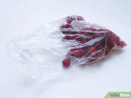 Imagen titulada Eat Cherries Step 7