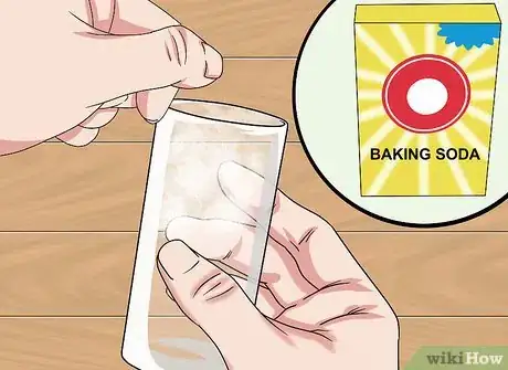Imagen titulada Clean Foggy Plastic Step 2