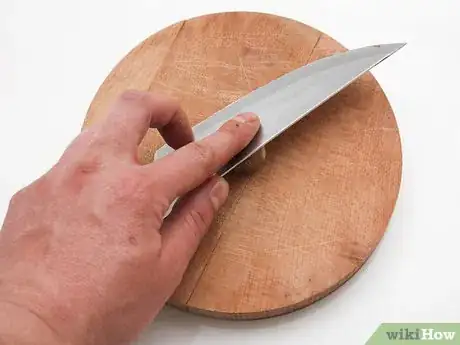 Imagen titulada Grate Nutmeg Step 3
