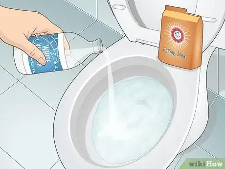 Imagen titulada Unclog a Toilet Step 5