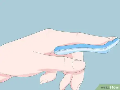 Imagen titulada Treat a Trigger Finger Step 1