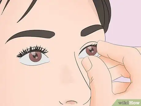 Imagen titulada Grow Eyelashes Step 10