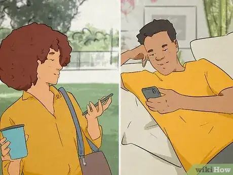 Imagen titulada What Does It Mean when He Texts You Good Morning Everyday Step 1