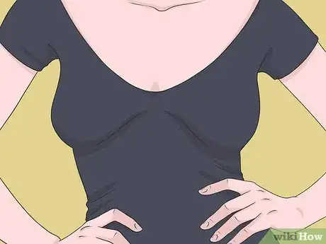 Imagen titulada Dress With No Bra Step 12