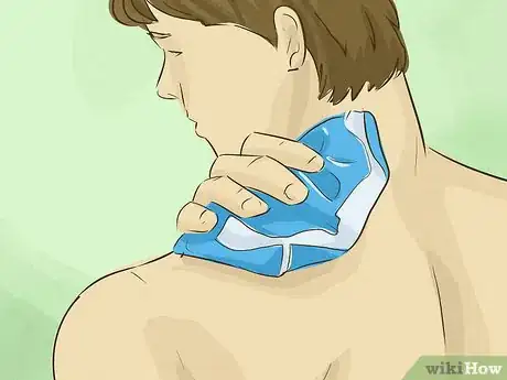 Imagen titulada Get Rid of a Nerve Pinch in Your Neck Quickly Step 4