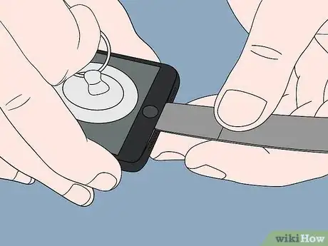 Imagen titulada Replace an iPhone Battery Step 6