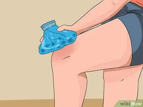 Imagen titulada Treat a Swollen Knee Step 6
