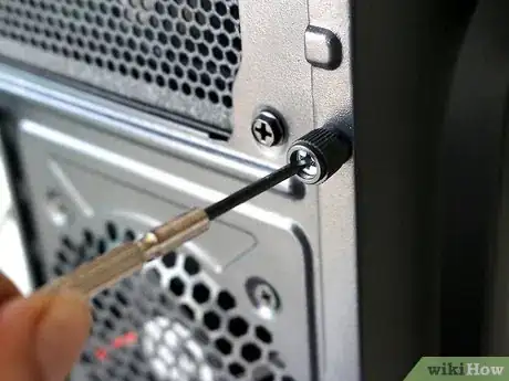 Imagen titulada Clean a Desktop PC Motherboard Step 4