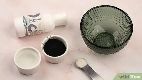 Imagen titulada Make Mascara Step 7