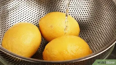 Imagen titulada Zest a Lemon Step 6