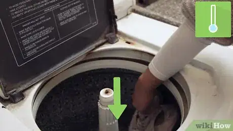 Imagen titulada Clean White Converse Step 5