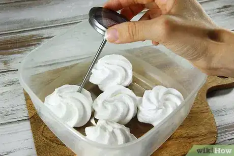Imagen titulada Store Meringues Step 6