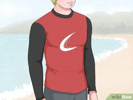 Imagen titulada Hide Gynecomastia at the Beach Step 3