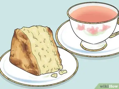 Imagen titulada Fix a Burnt Cake Step 5