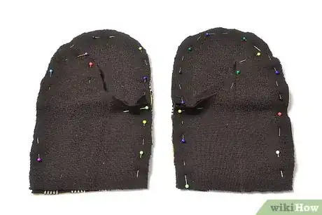 Imagen titulada Make Mittens from Old Sweaters Step 5