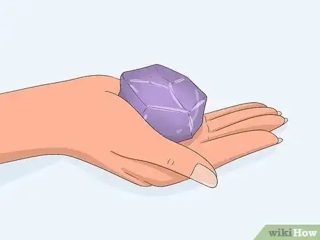 Imagen titulada Tell if a Crystal Is Real Step 1