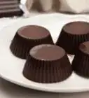 hacer galletas Oreo cubiertas con chocolate