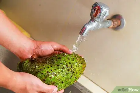 Imagen titulada Make Soursop Juice Step 3