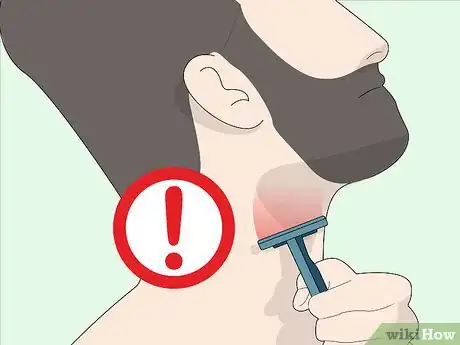 Imagen titulada Shave Your Neck Step 13