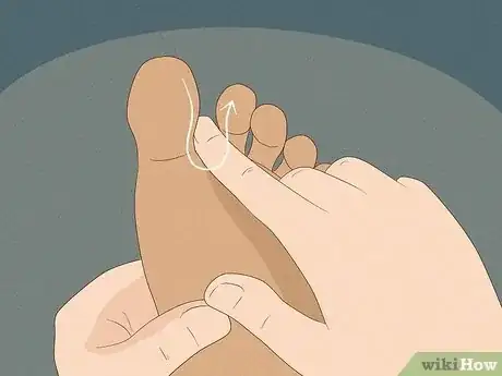 Imagen titulada Seduce a Woman With a Foot Massage Step 11
