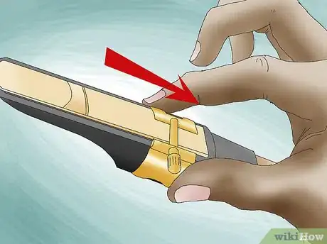 Imagen titulada Get Started with the Saxophone Step 9
